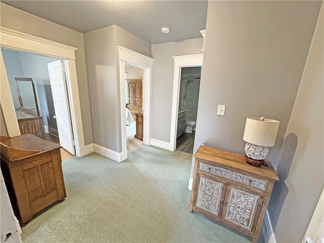 411 W Clayton St, New Castle, PA 16102