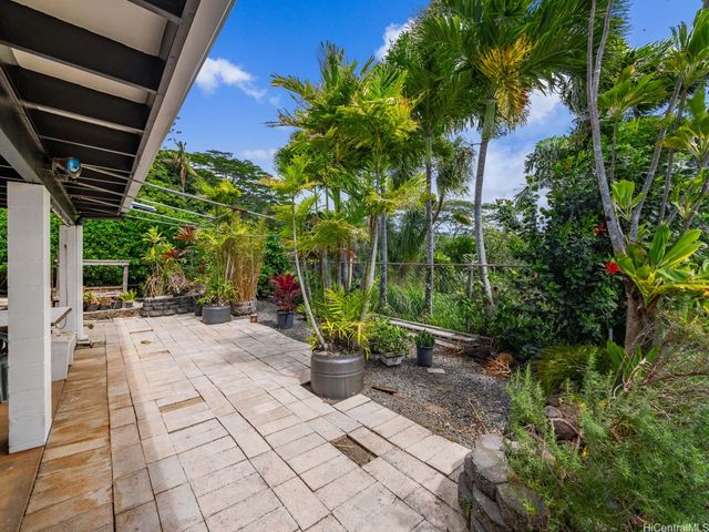 2335 Amokemoke Street, Pearl City, HI 96782