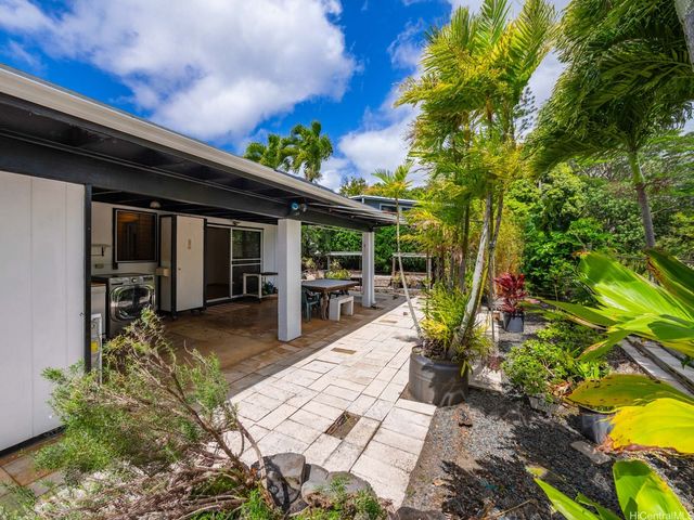 2335 Amokemoke Street, Pearl City, HI 96782