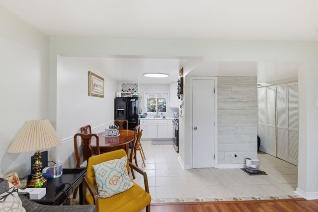 1543 Mckool Avenue, Streamwood, IL 60107