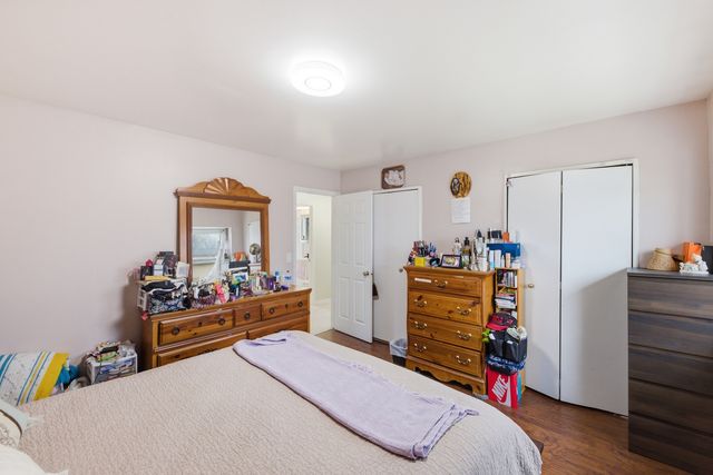 1543 Mckool Avenue, Streamwood, IL 60107