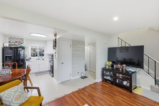 1543 Mckool Avenue, Streamwood, IL 60107