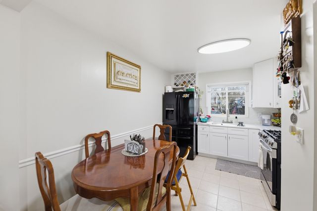 1543 Mckool Avenue, Streamwood, IL 60107