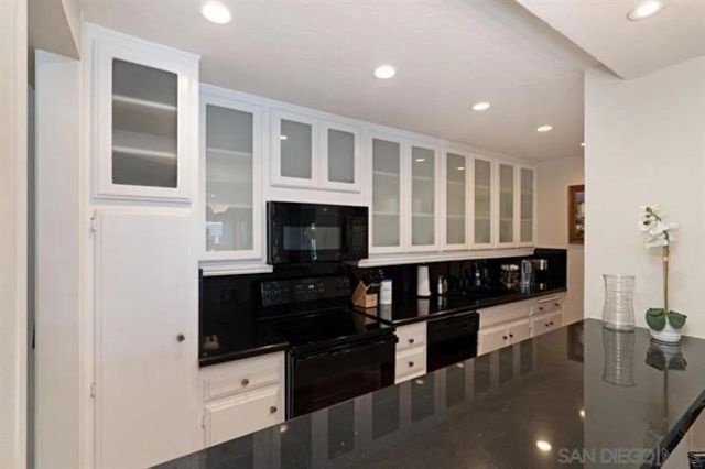 1040 Coast Blvd S 201, La Jolla, CA 92037