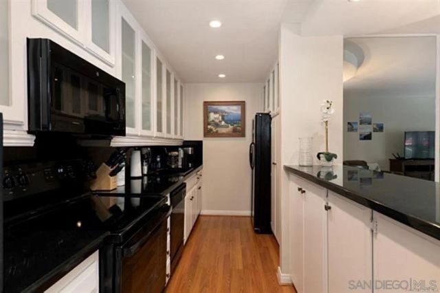 1040 Coast Blvd S 201, La Jolla, CA 92037