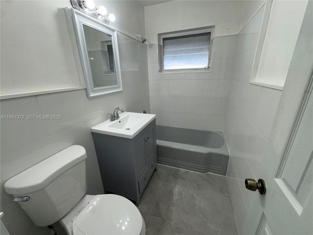 10245 SW 37th Ter, Miami, FL 33165