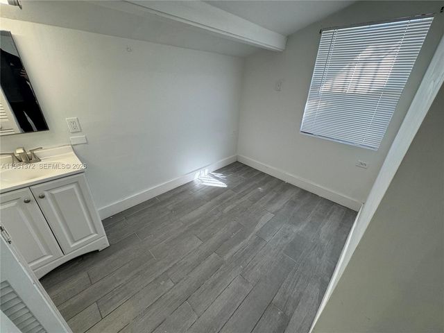 10245 SW 37th Ter, Miami, FL 33165