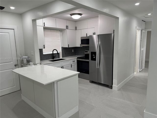 10245 SW 37th Ter, Miami, FL 33165