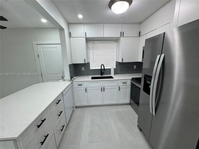 10245 SW 37th Ter, Miami, FL 33165