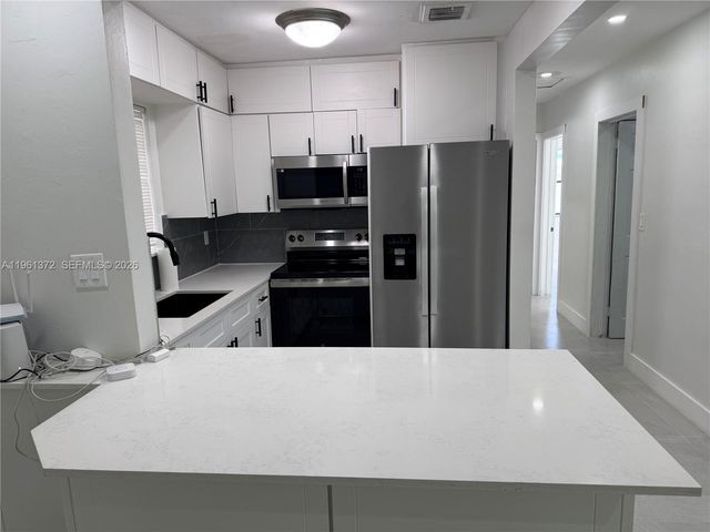 10245 SW 37th Ter, Miami, FL 33165