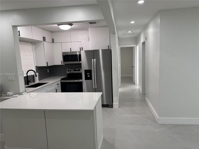 10245 SW 37th Ter, Miami, FL 33165