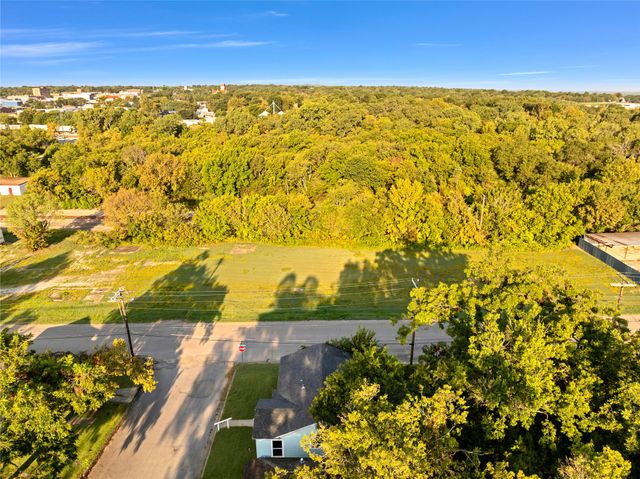 401 E Morton Street, Denison, TX 75021