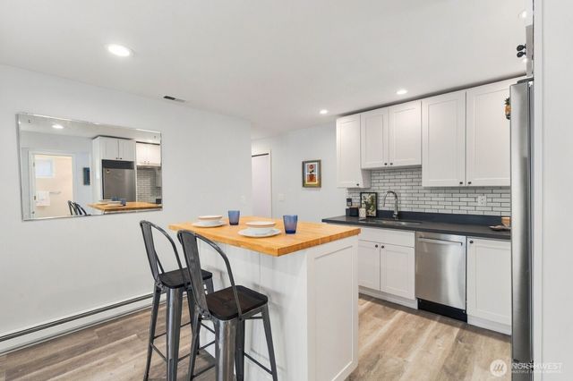 5622 46th Avenue SW, Seattle, WA 98136