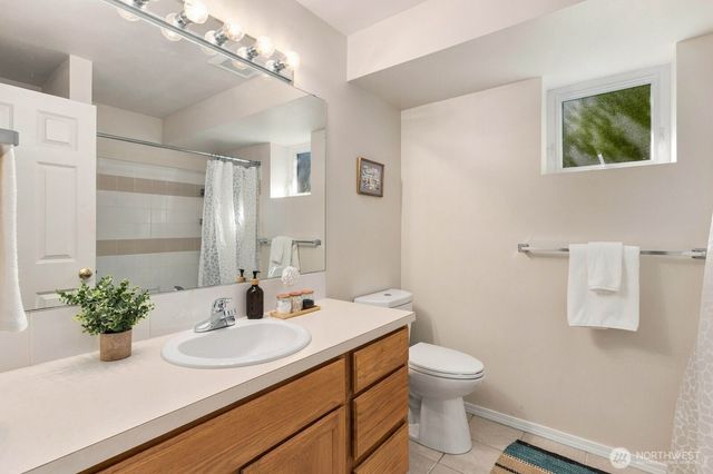 5622 46th Avenue SW, Seattle, WA 98136