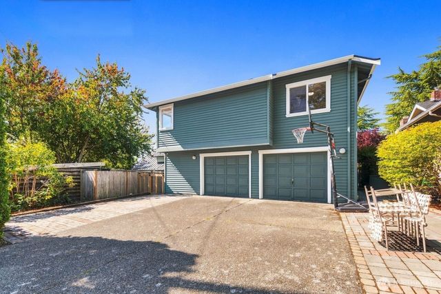 5622 46th Avenue SW, Seattle, WA 98136
