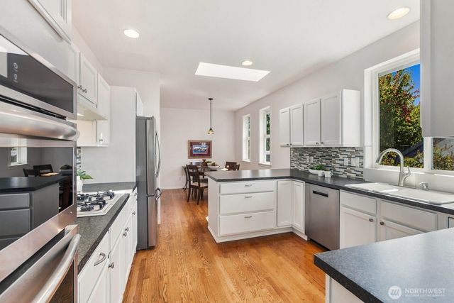 5622 46th Avenue SW, Seattle, WA 98136