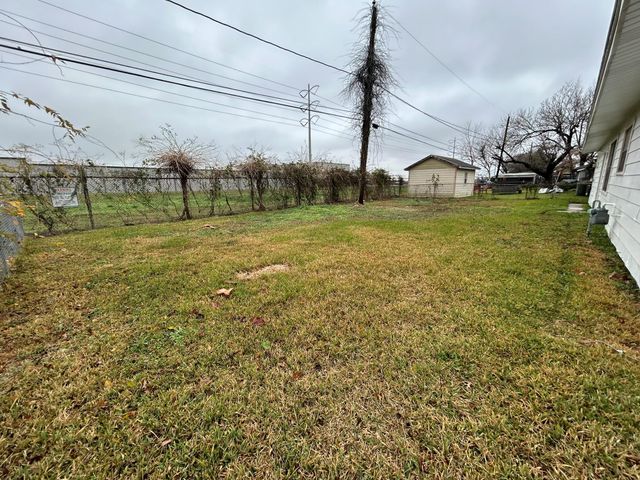 12414 Ledger Lane, Houston, TX 77015