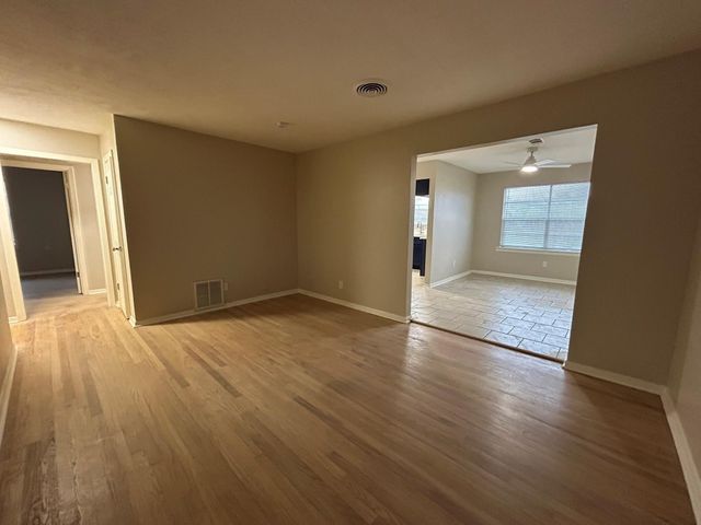 12414 Ledger Lane, Houston, TX 77015