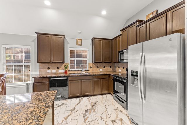 321 Deaton Drive, Fate, TX 75087