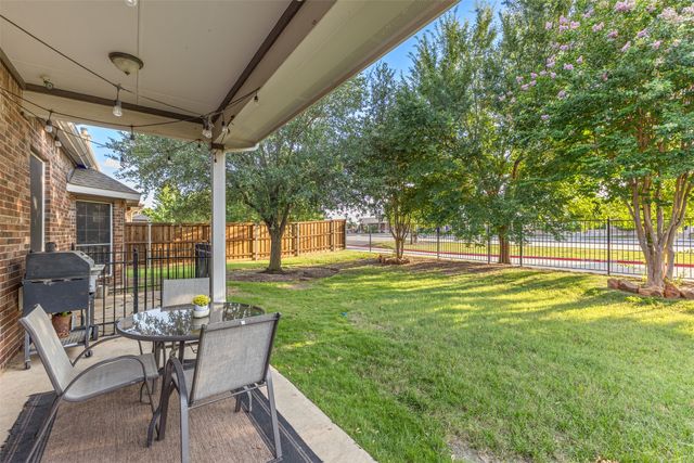 321 Deaton Drive, Fate, TX 75087