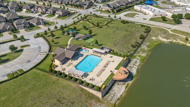 321 Deaton Drive, Fate, TX 75087