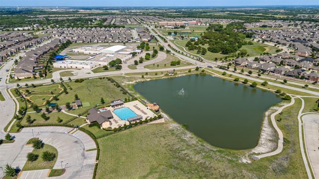 321 Deaton Drive, Fate, TX 75087