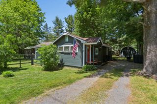 3779 W Glendora Road, New Troy, MI 49119
