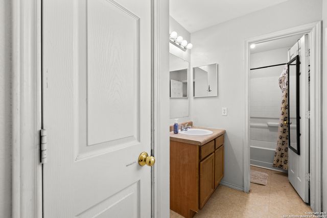 3328 State Highway 173, Hondo, TX 78861