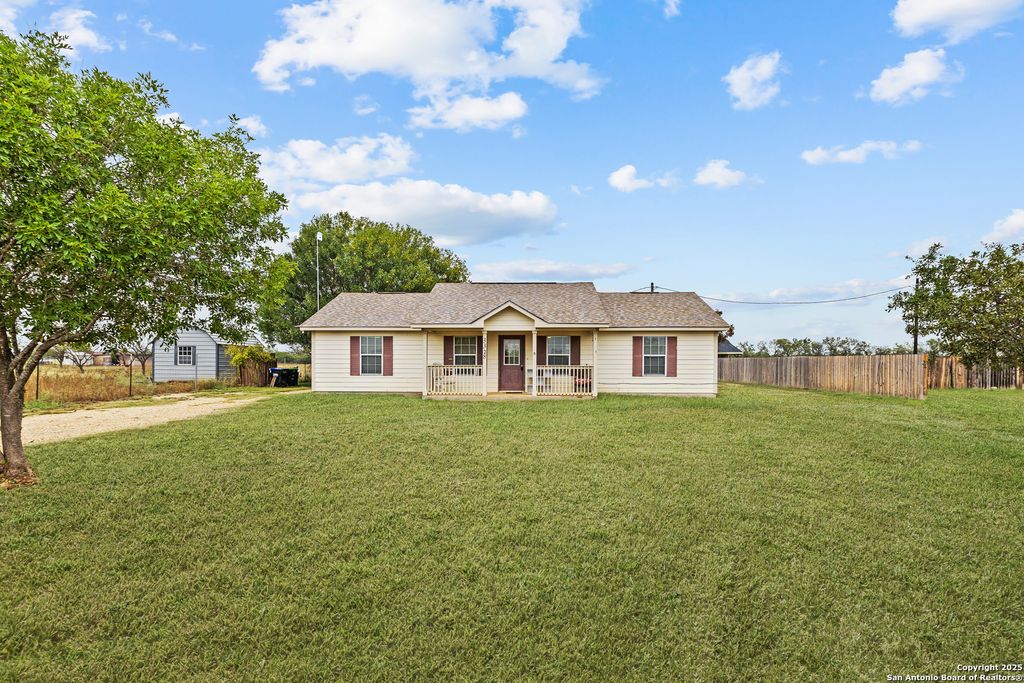 3328 State Highway 173, Hondo, TX 78861