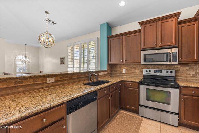 2641 S BAHAMA Drive S, Gilbert, AZ 85295