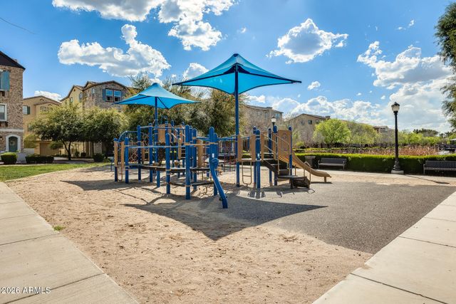 2641 S BAHAMA Drive S, Gilbert, AZ 85295