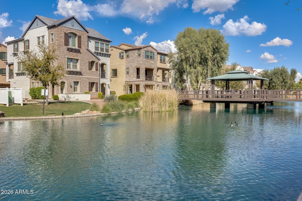 2641 S BAHAMA Drive S, Gilbert, AZ 85295