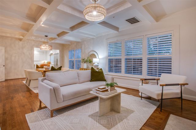 1033 Cedar Hill Avenue, Dallas, TX 75208