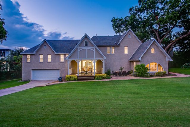 1033 Cedar Hill Avenue, Dallas, TX 75208