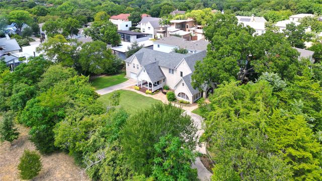 1033 Cedar Hill Avenue, Dallas, TX 75208