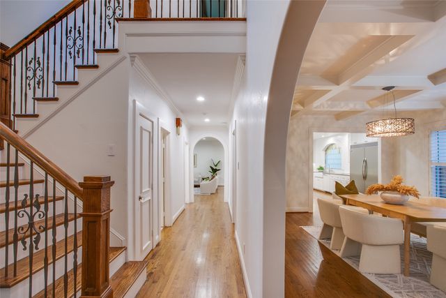 1033 Cedar Hill Avenue, Dallas, TX 75208