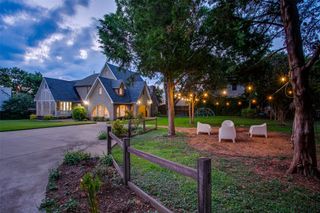 1033 Cedar Hill Avenue, Dallas, TX 75208