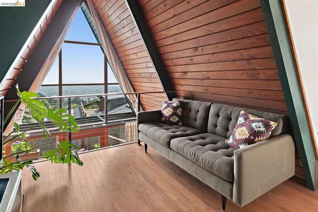 1357 Glendale Ave, Berkeley, CA 94708