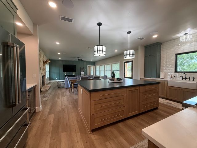 112 Independence Lane, Ingram, TX 78025