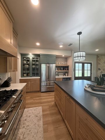 112 Independence Lane, Ingram, TX 78025