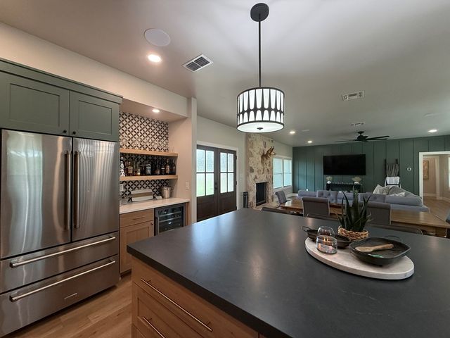 112 Independence Lane, Ingram, TX 78025