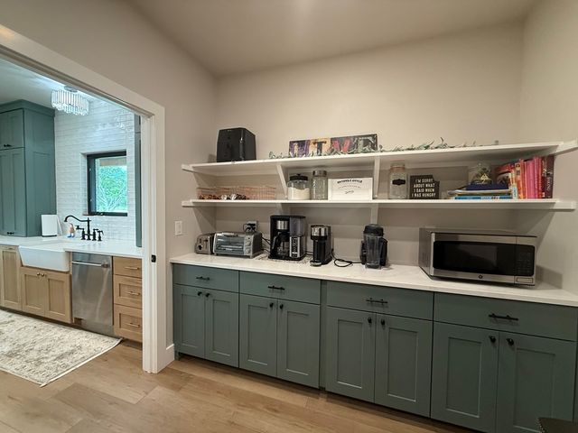 112 Independence Lane, Ingram, TX 78025