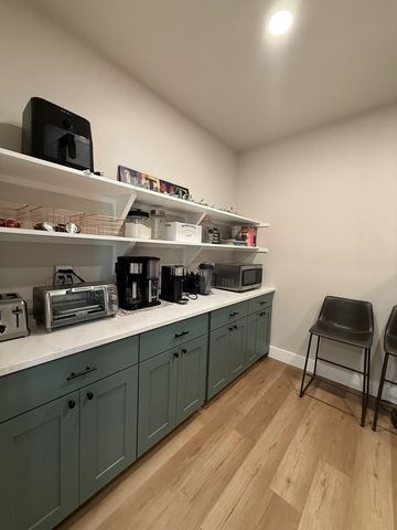 112 Independence Lane, Ingram, TX 78025