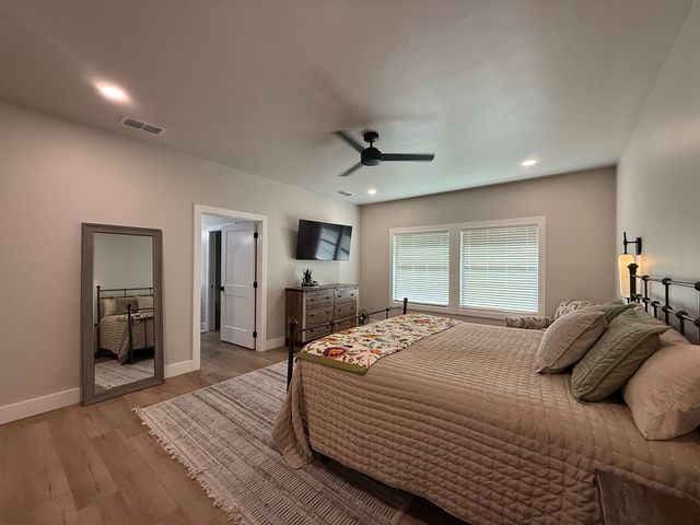 112 Independence Lane, Ingram, TX 78025