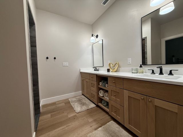 112 Independence Lane, Ingram, TX 78025