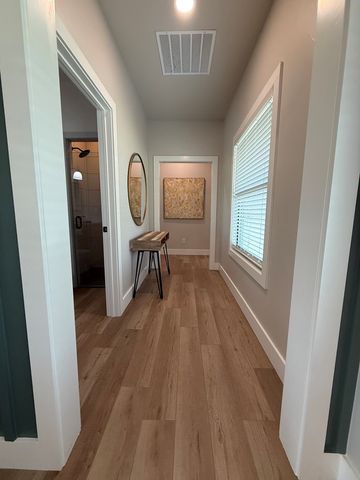 112 Independence Lane, Ingram, TX 78025