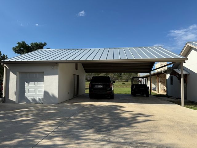 112 Independence Lane, Ingram, TX 78025