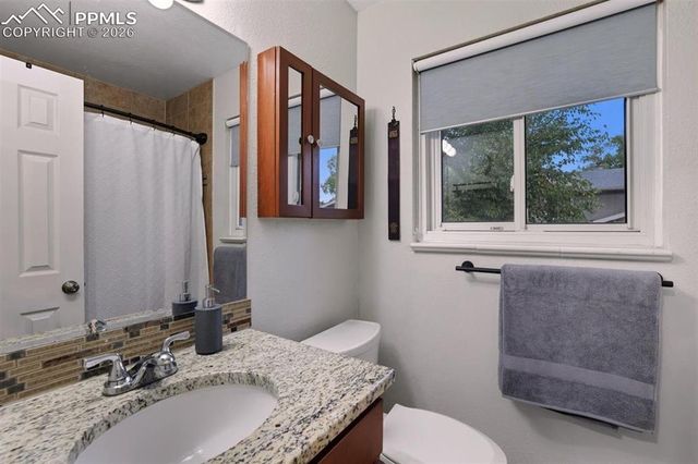 1065 N 19th Street, Colorado Springs, CO 80904