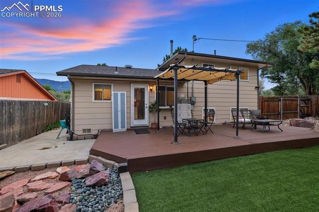 1065 N 19th Street, Colorado Springs, CO 80904