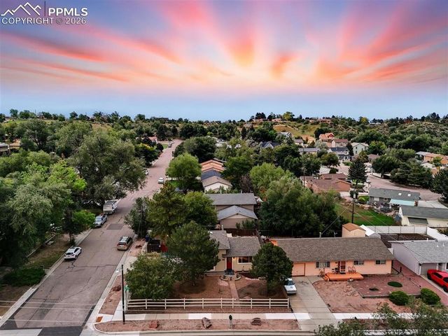 1065 N 19th Street, Colorado Springs, CO 80904